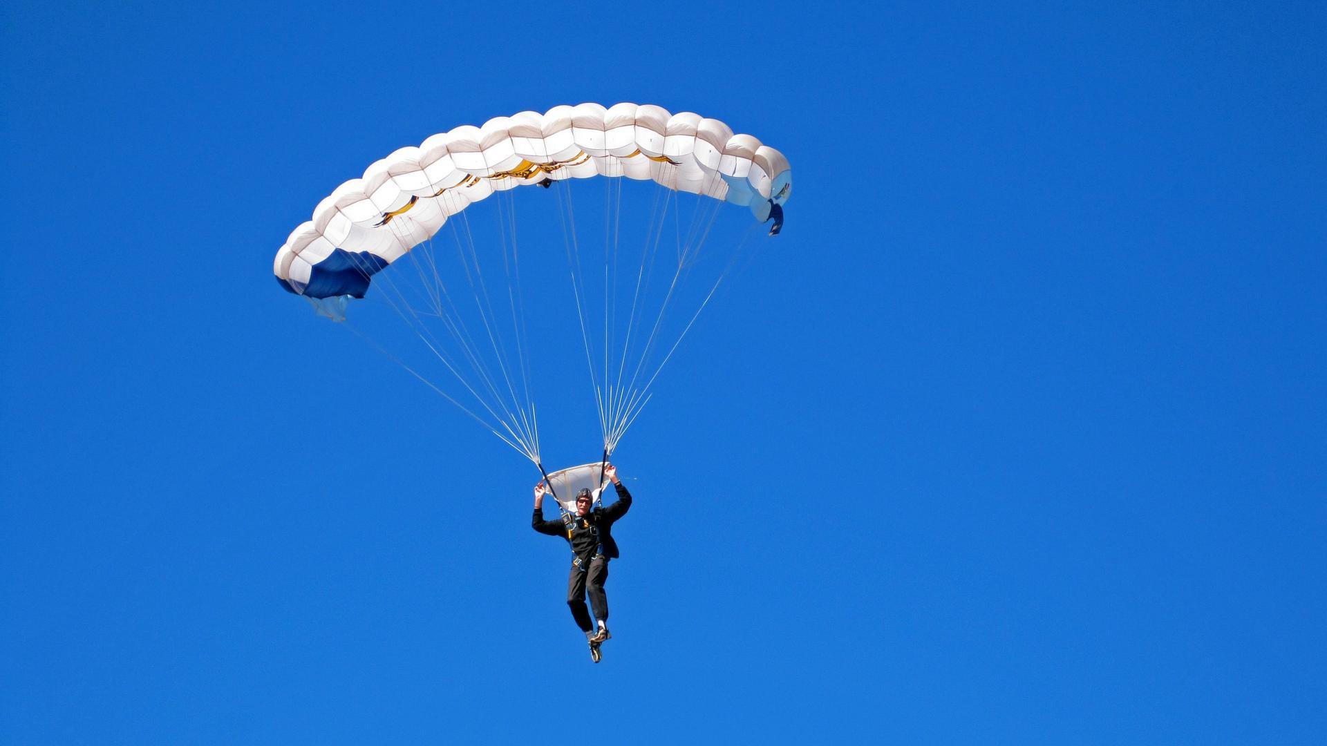 德甲争冠战之夜，赖斯彻底打爆防线，一锤定音铸就传奇